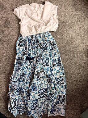 BundleBlue Patterned Maxi wide leg pants - Casual Beach Style/white crop top